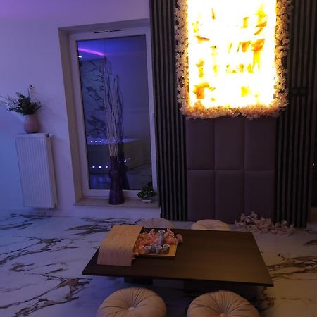 New In Gdansk! Red Room In The Heart Of Gdansk - Bdsm - With A Luxury Jacuzzi And Access To A Sauna Exteriör bild